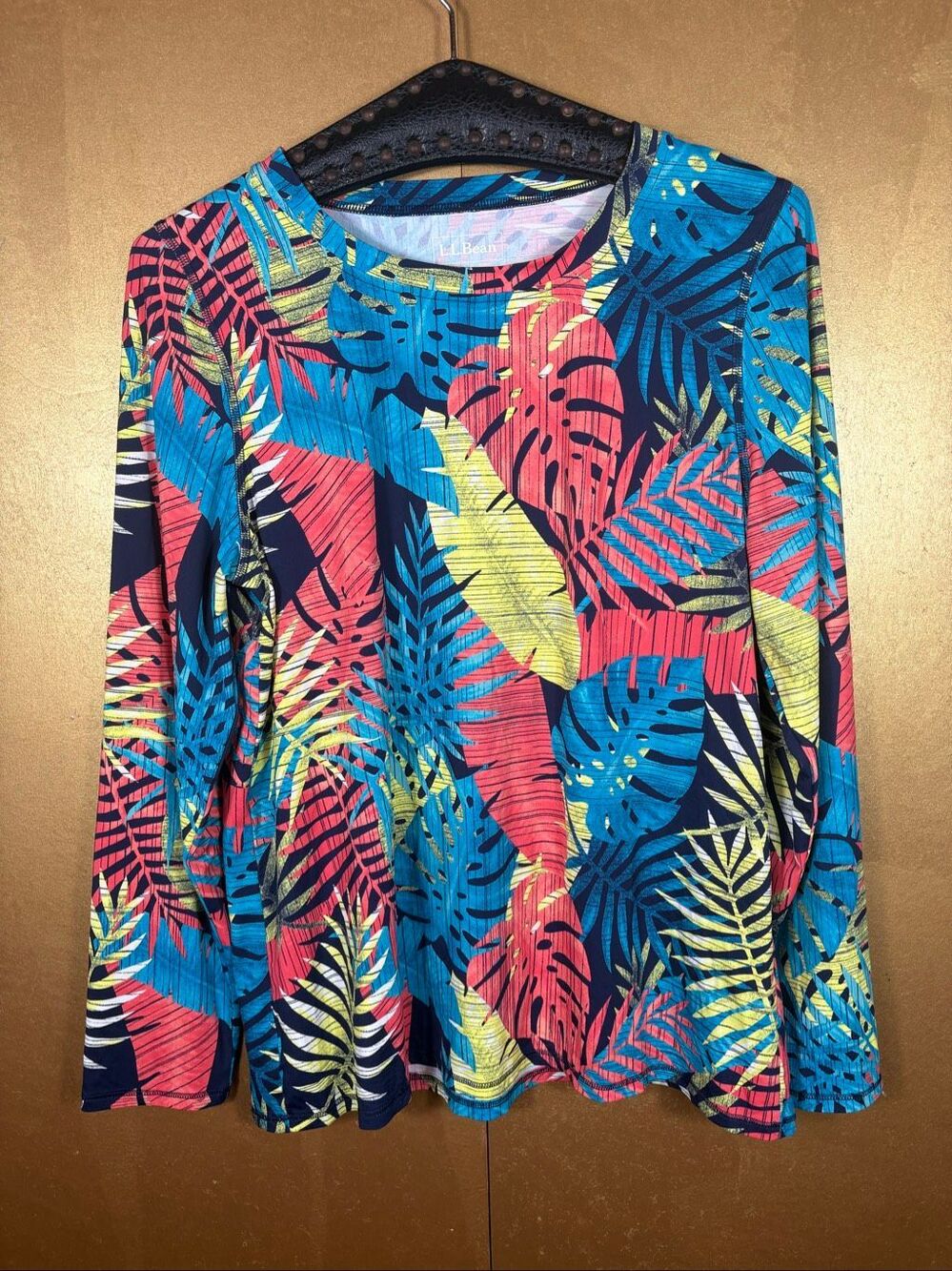 L.L Bean woman’s tropical leaf Rashguard top size M
